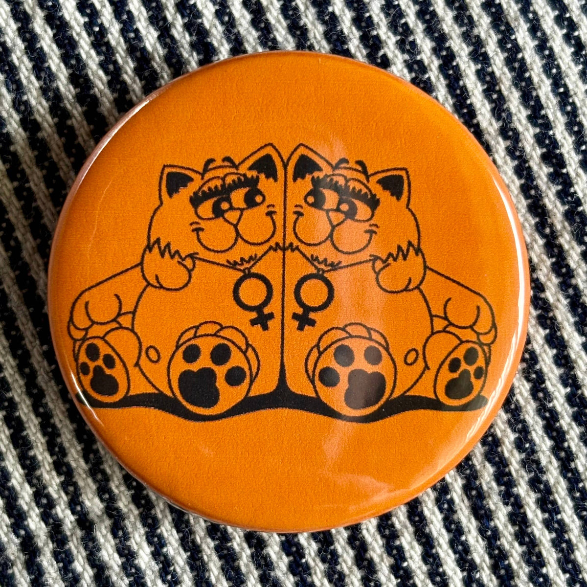 Sapphic Cats Vintage Pin